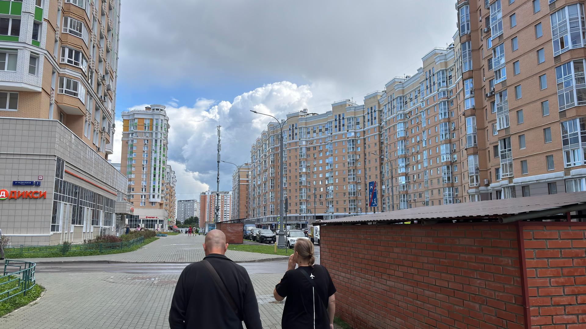 Первый день в новом районе. ЮАО Москва. Направляемся к магазинам.