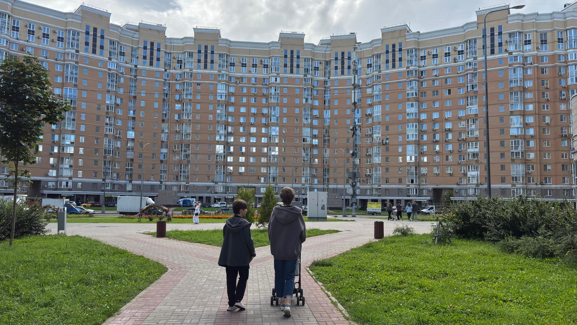 Первый день в новом районе. ЮАО Москва. Гуляем по бульвару.